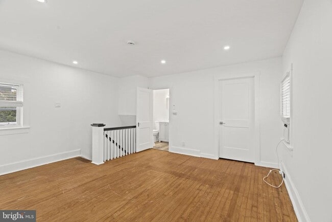 Building Photo - 614 Station Ave