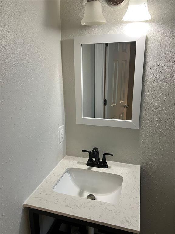 Building Photo - 8307 Needles Dr