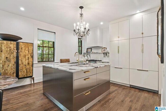 Building Photo - 2505 Montevallo Rd