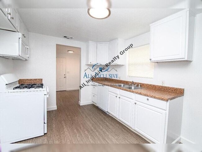 Building Photo - Great 3BD 2 BA home
