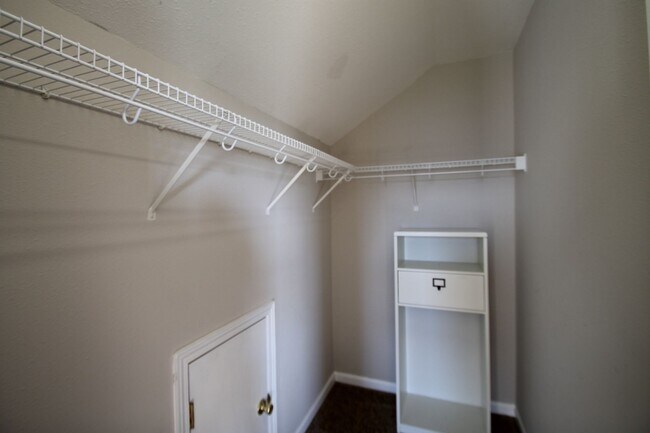 Building Photo - 1439 Jasper Ridge Dr