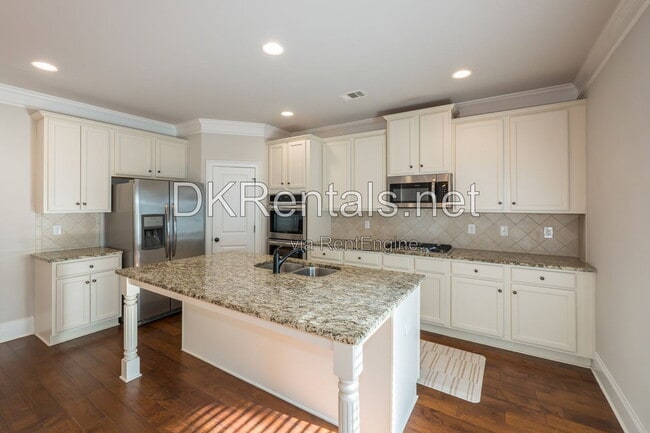 Building Photo - 2766 Hilson Commons