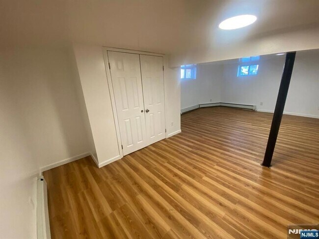 Building Photo - 29 High St