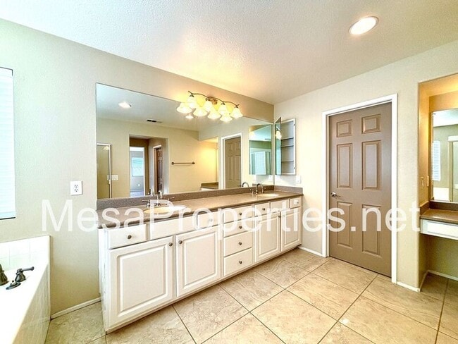 Building Photo - 14936 Brucite Rd