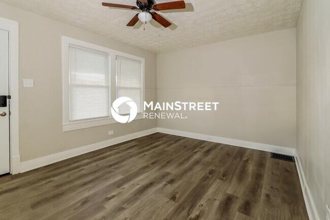 Building Photo - 1 Bedroom Pet-Friendly Home in Louisville, KY with Main Street Renewal