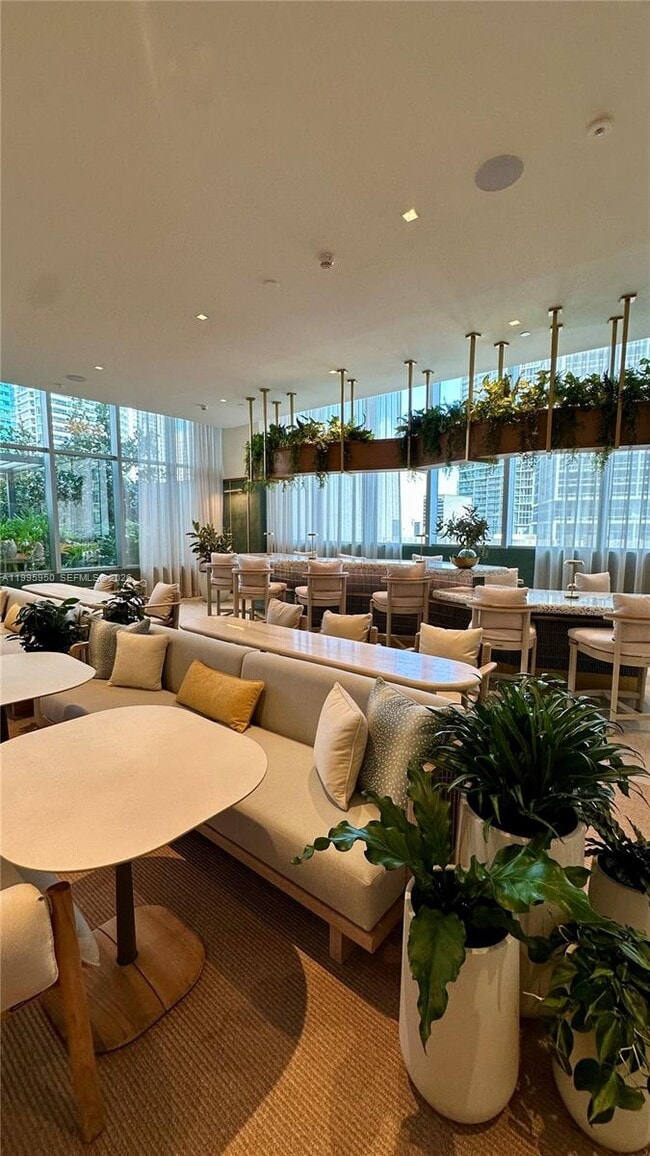 Building Photo - 77 SE 5th St