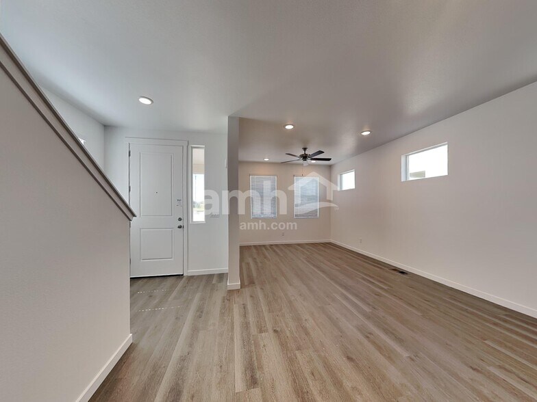 Building Photo - 314 N Addison Way