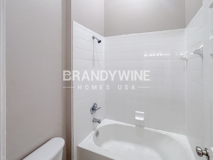 Building Photo - 9701 Carlsdale Dr