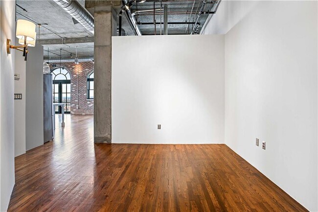 Building Photo - 3180 Mathieson Dr NE