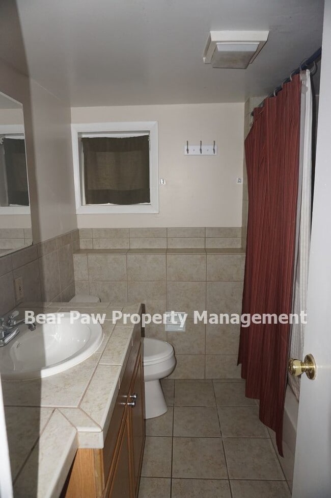 Building Photo - Great Home on Upper Bear Creek!!