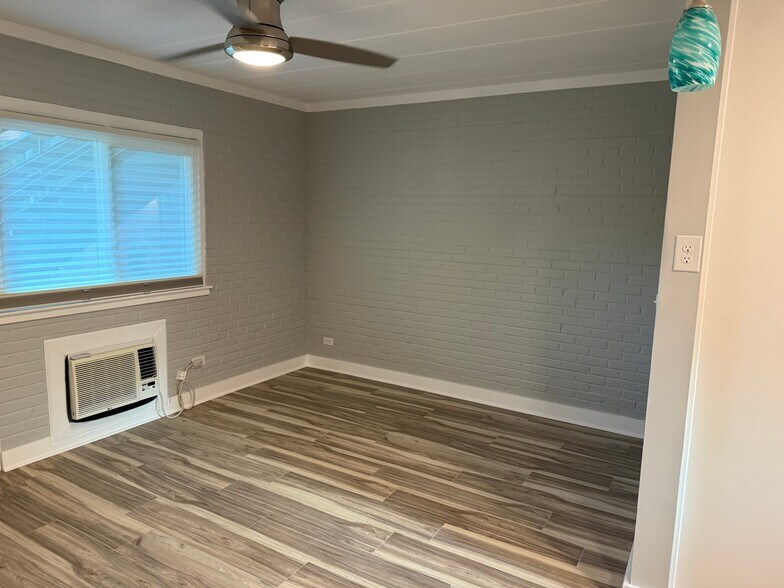 Building Photo - 14 First St SW