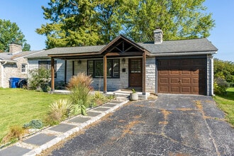Building Photo - 491 Stratford Dr