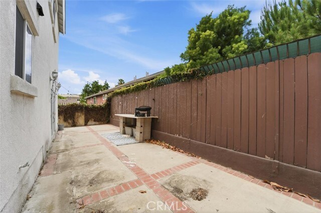 Building Photo - 709 Warren Ln