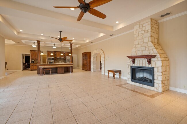 Building Photo - 31 Running Deer Mdws