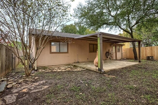 Building Photo - 8400 Horton Trail