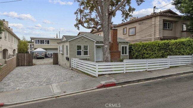 Building Photo - 2214 Rockefeller Ln