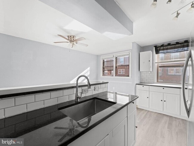 Building Photo - 6643 Algard St