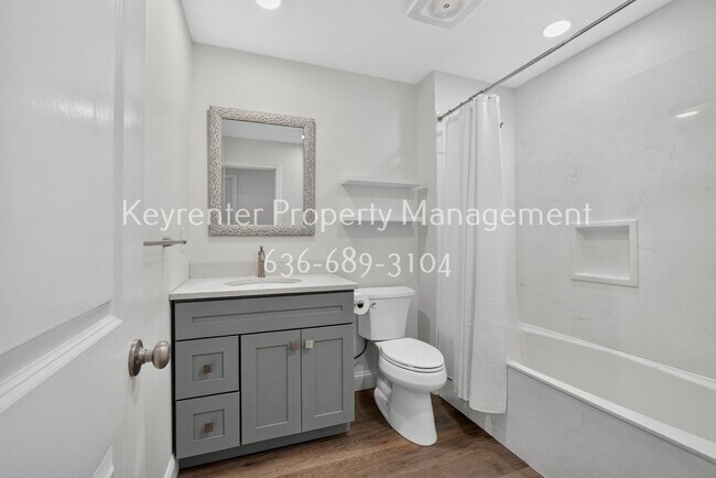 Building Photo - 926 Townhouse Ln