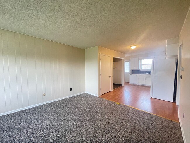 Building Photo - 5338 S Hutchinson Ct