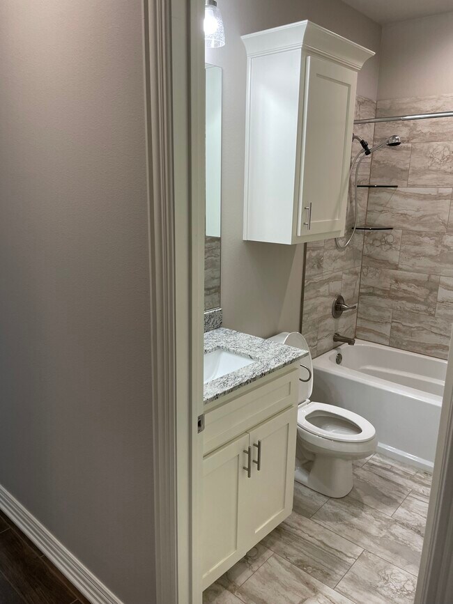 Building Photo - 3900 Gable Crest Ln