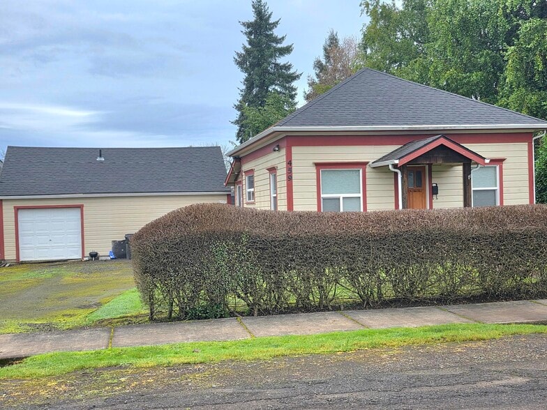 Building Photo - 459 Whitman St S