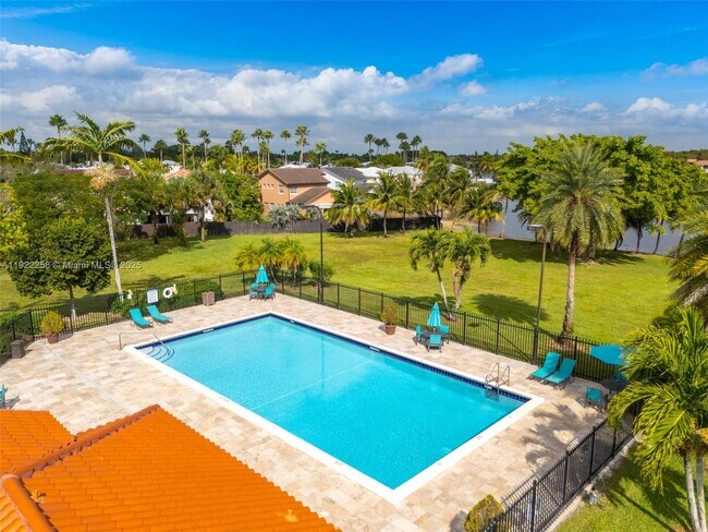 Building Photo - 15452 SW 50th Terrace