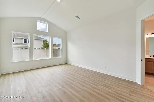 Building Photo - 90 Victory Ct