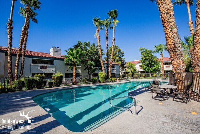 Building Photo - Newly Renovated 3Bdm 2Ba Condo Conveniently Located
