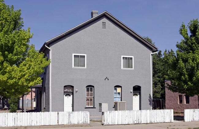 Building Photo - 1431 E Evans Ave