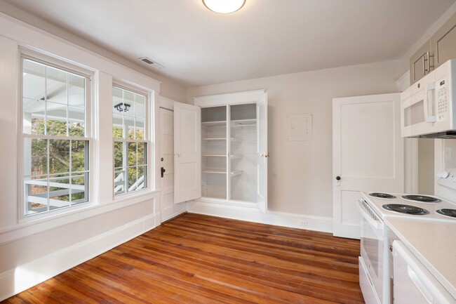 Building Photo - Trinity Park in Durham!