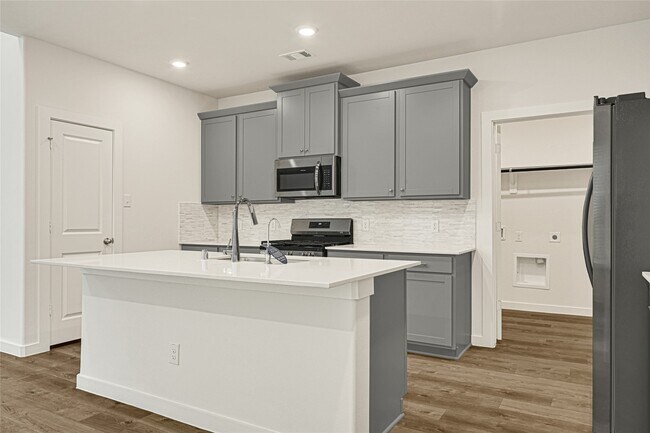 Building Photo - 31823 Autumn Spur Ln