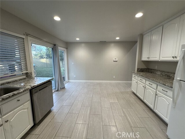 Building Photo - 17815 Holmes Ave