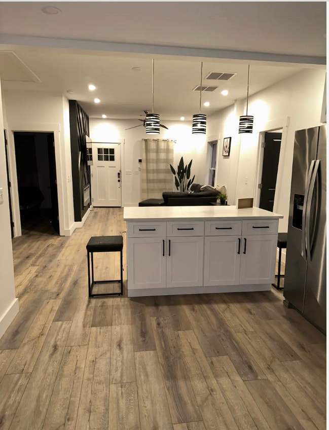 Building Photo - Room in House on Welch St SW