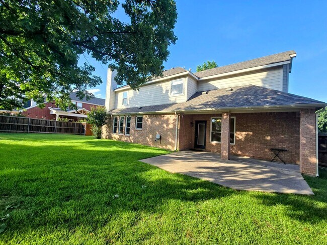 Building Photo - 3705 Golden Aspen Dr