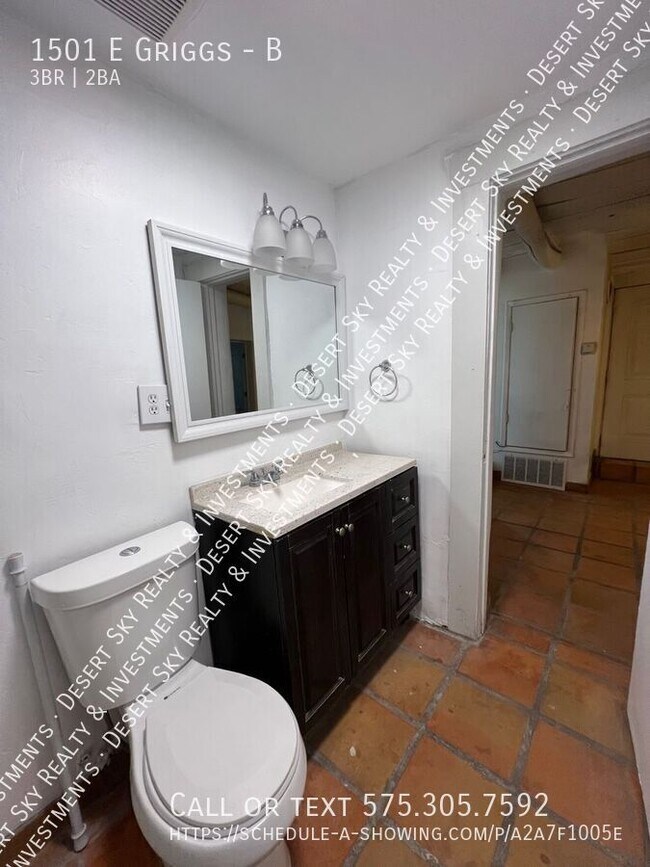 Building Photo - 1501 E Griggs-B