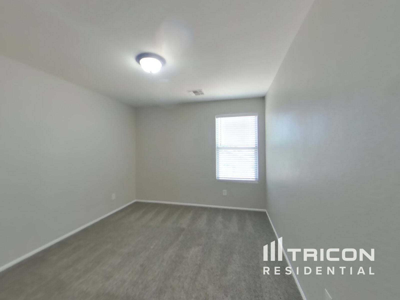 Building Photo - 930 W Mesquite Tree Ln