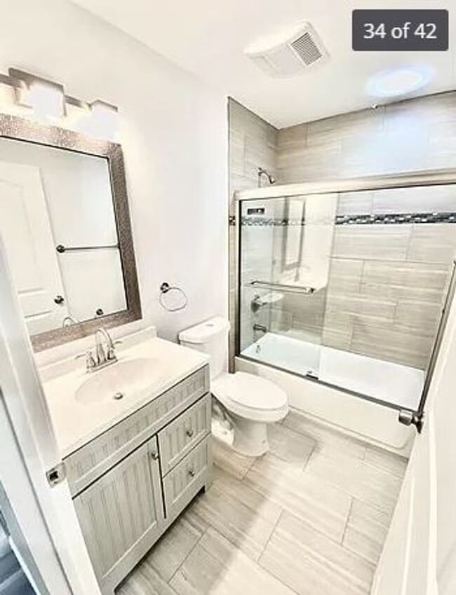 Building Photo - BROADWAY (10611)