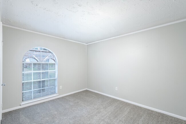 Building Photo - 4611 Wee Lassie Ln