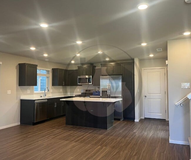 Building Photo - *December Special $99 Move in Once Approved & Paid Sec Dep*