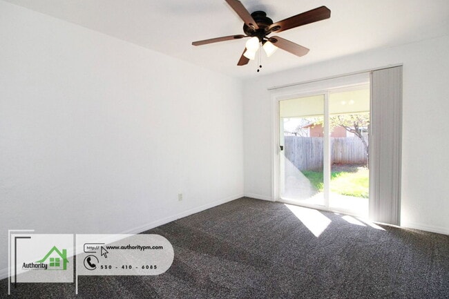 Building Photo - 2176 Oxford Rd