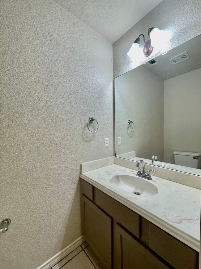 Building Photo - Comfort & Charm in Castle Forest - Reduced Deposit for Qualified Applicants!