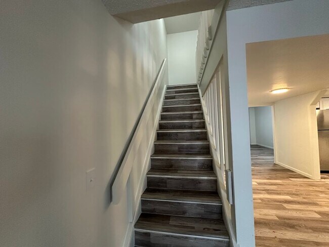 Building Photo - Aurora Rental | 3 Bedroom Home w/ Basement, Garage & Fireplace – Near Denver Commute