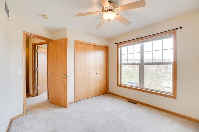 Building Photo - 1347 Magnolia Ave E