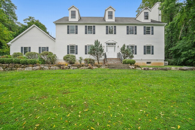 Building Photo - 150 Hillside Rd