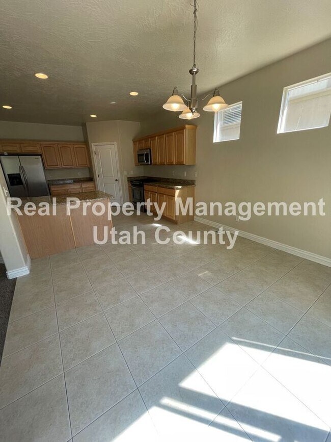 Building Photo - 2861 Fox Hunters Loop