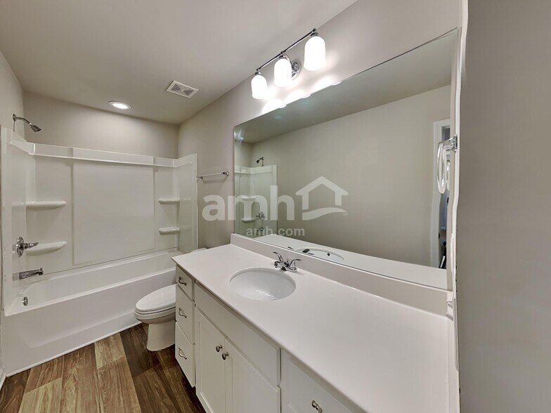 Building Photo - 373 Winston Cir