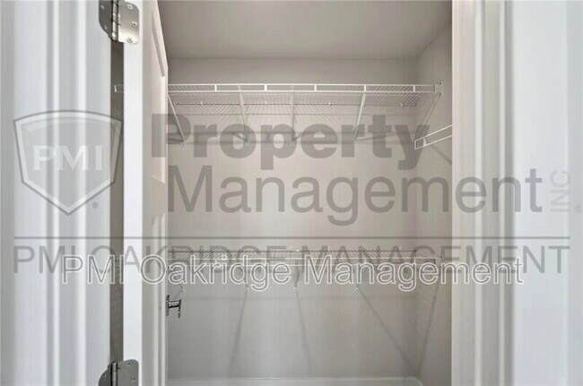 Building Photo - 414 Sydney Dr