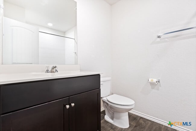 Building Photo - 840 Nodding Nixie