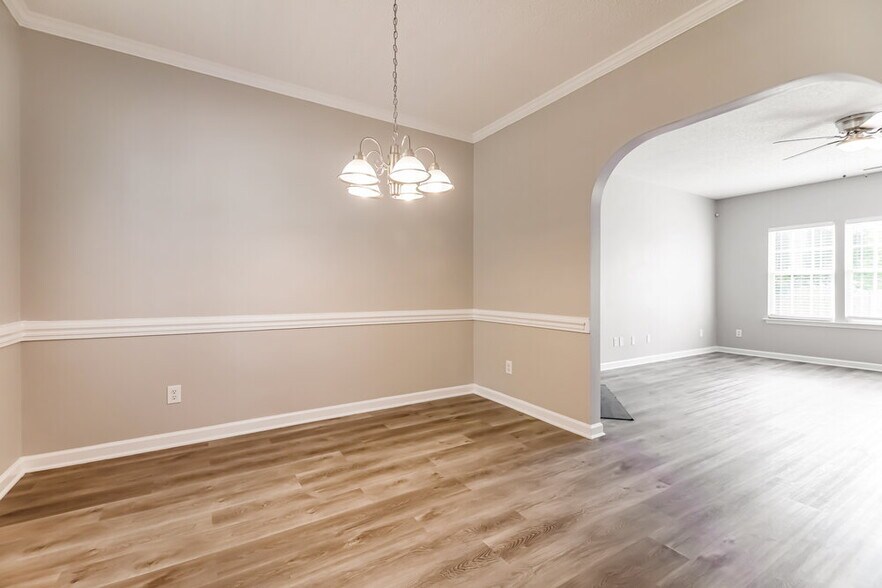 Building Photo - 5716 Enoree Ln