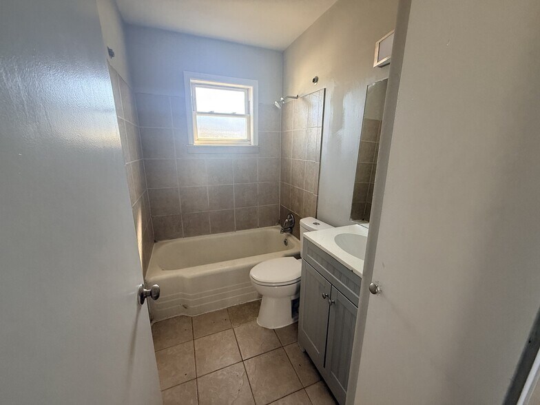 Building Photo - 4213 Norene Ln